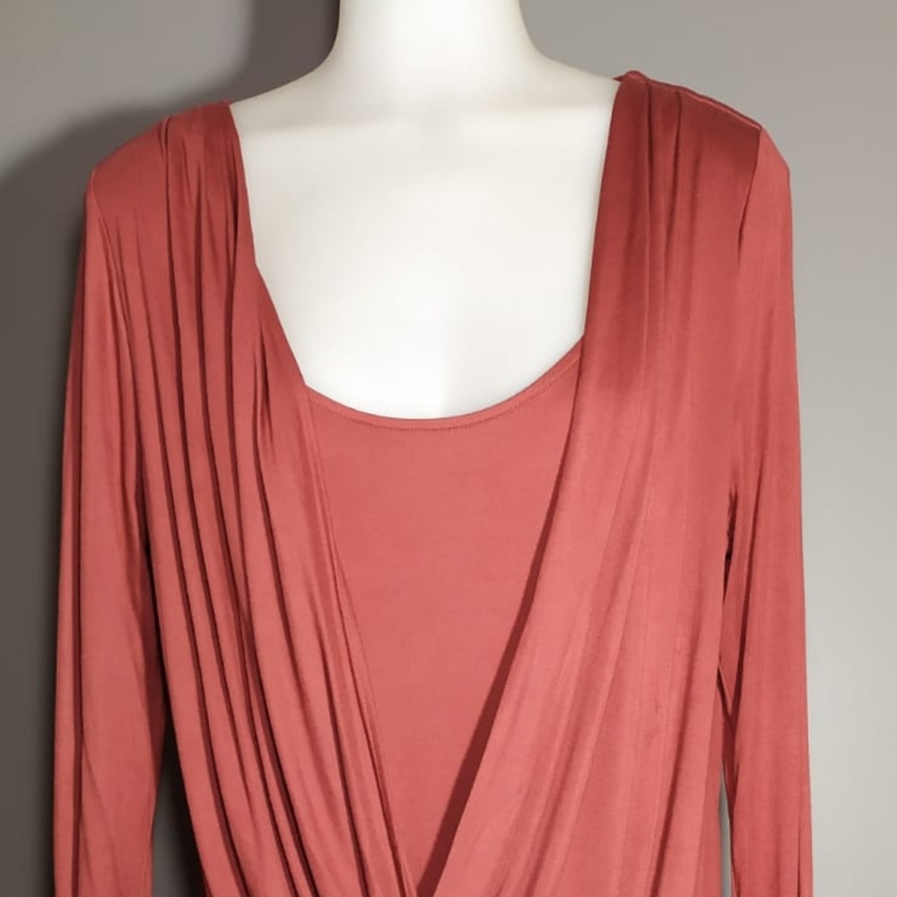 WHITE HOUSE BLACK MARKET LONG SLEEVE BLOUSE